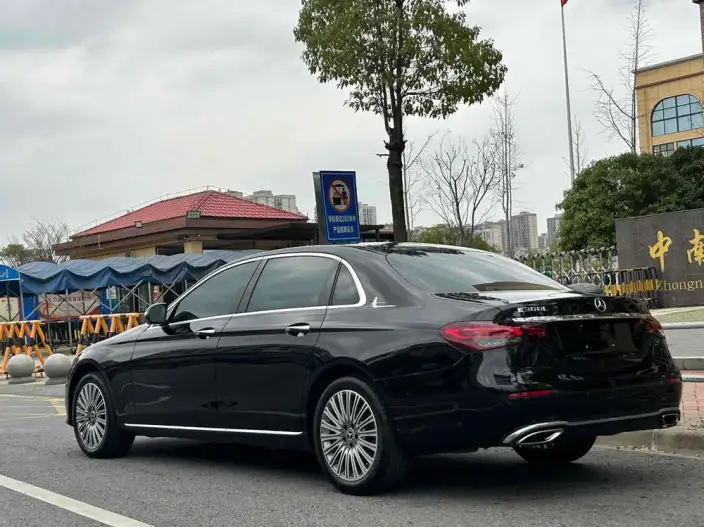 Mercedes-Benz E-Class 2022 Model Facelift II E 300 L Luxury Model sedan – фото 4