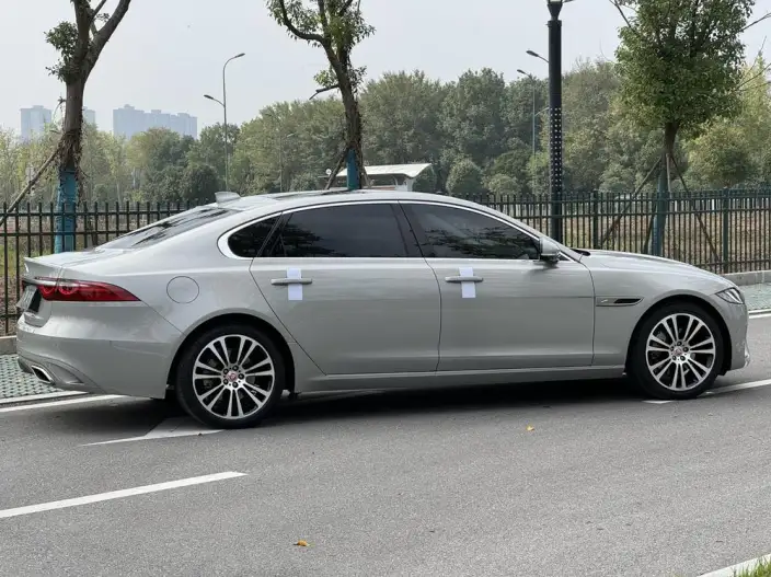 Jaguar XFL 2024 Model 2.0T P250 2WD Exclusive Deluxe Edition – фото 6