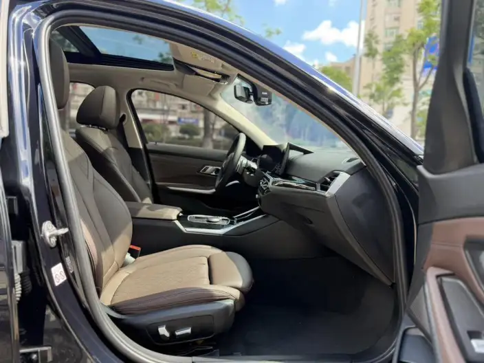 BMW 3 Series 2023 Model 320Li M Sports Set – фото 9