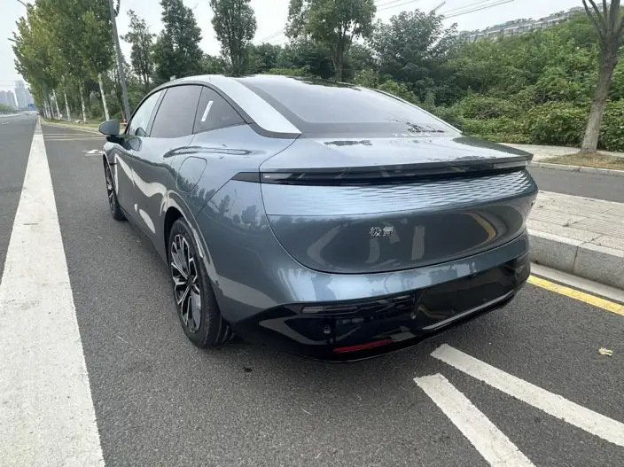 ZEEKR 007 2024 Model Rear Drive Edition 75kWh – фото 5