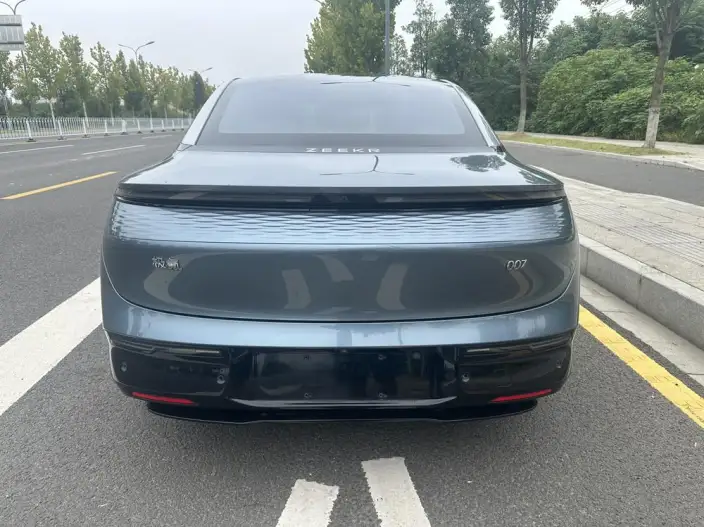 ZEEKR 007 2024 Model Rear Drive Edition 75kWh – фото 6