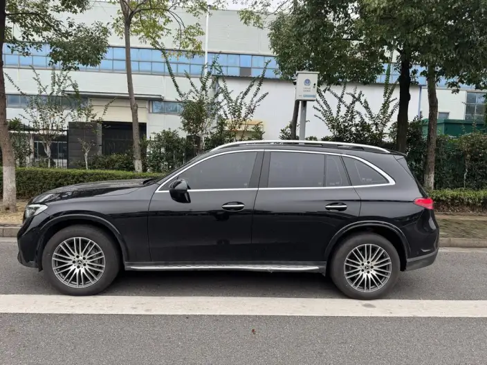 Mercedes-Benz GLC 2025 Model GLC 300 L 4MATIC Dynamic Model 5 seat – фото 3