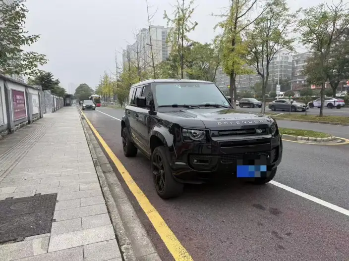 Land Rover Defender 2023 Model 110 3.0T P400 X-Dynamic HSE