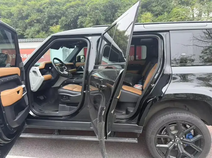 Land Rover Defender 2023 Model 110 3.0T P400 X-Dynamic HSE – фото 9