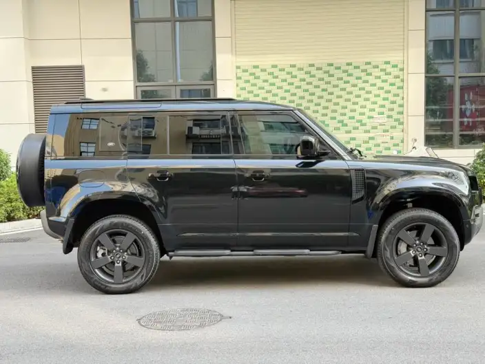 Land Rover Defender 2024 Model 110 3.0T P400 X-Dynamic HSE – фото 7