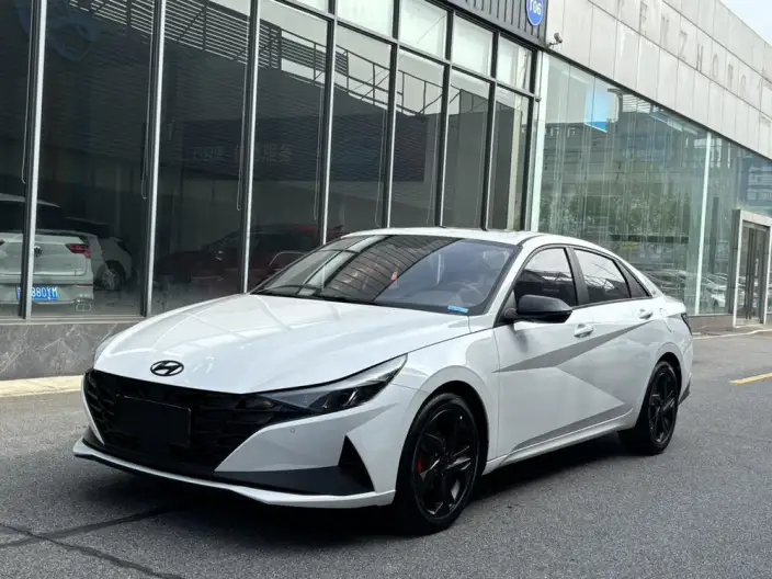 Hyundai Ioniq 2022 Model 1.5L CVT 20th SE 20th Anniversary Memorial Edition – фото 1