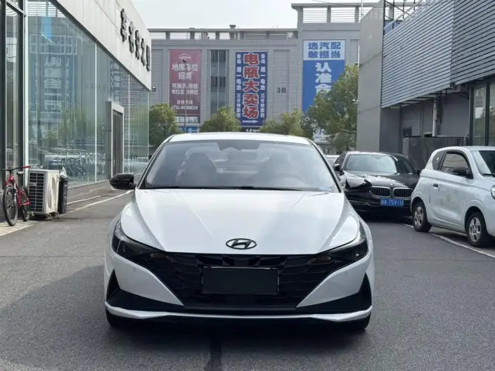 Hyundai Ioniq 2022 Model 1.5L CVT 20th SE 20th Anniversary Memorial Edition – фото 2