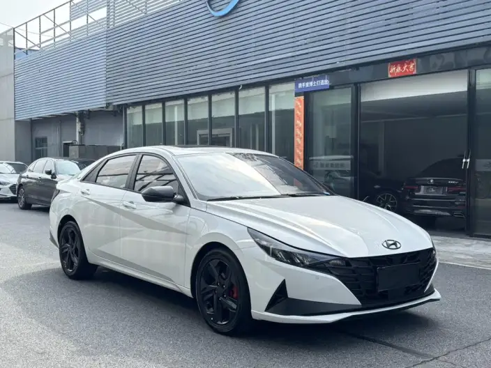Hyundai Ioniq 2022 Model 1.5L CVT 20th SE 20th Anniversary Memorial Edition – фото 3