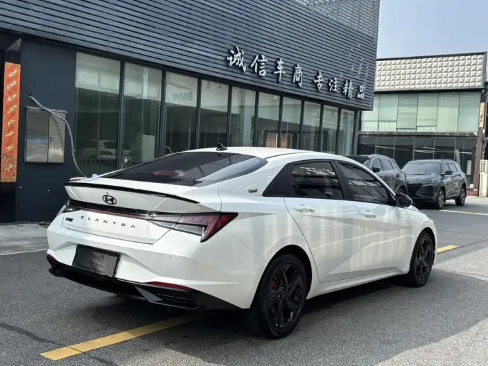 Hyundai Ioniq 2022 Model 1.5L CVT 20th SE 20th Anniversary Memorial Edition – фото 6