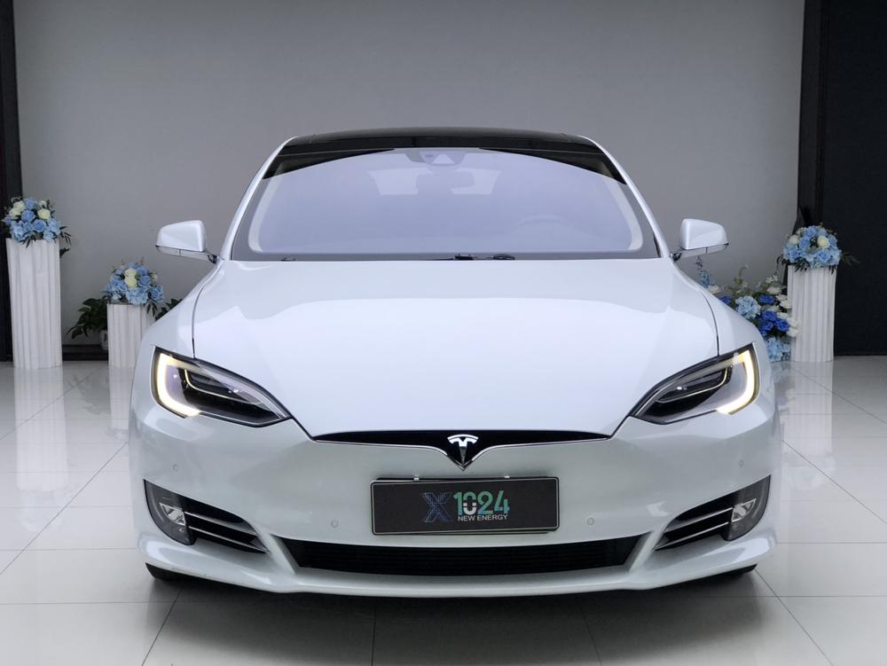 Model S 2016 модификация 90D – фото 2