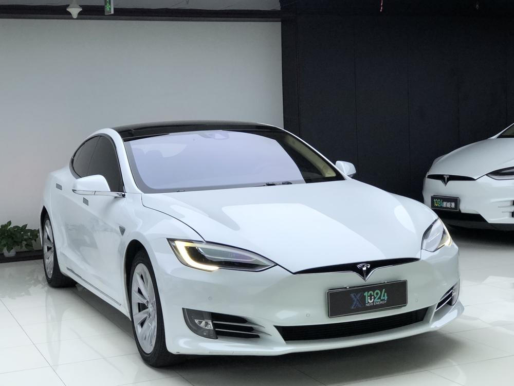Model S 2016 модификация 90D – фото 3