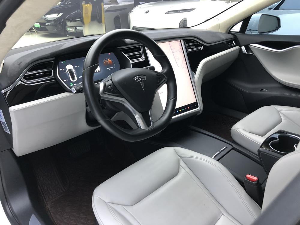 Model S 2016 модификация 90D – фото 12