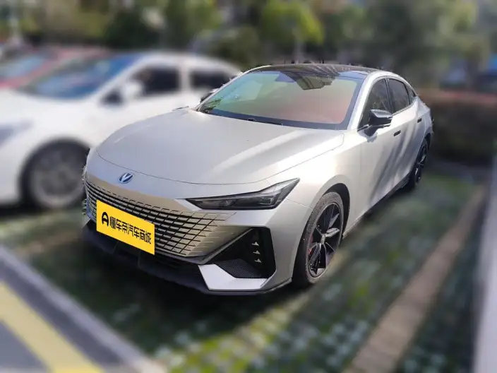 Changan UNI-V 2022 Model 1.5T Noble Model