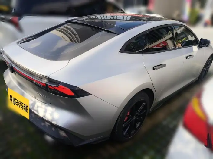 Changan UNI-V 2022 Model 1.5T Noble Model