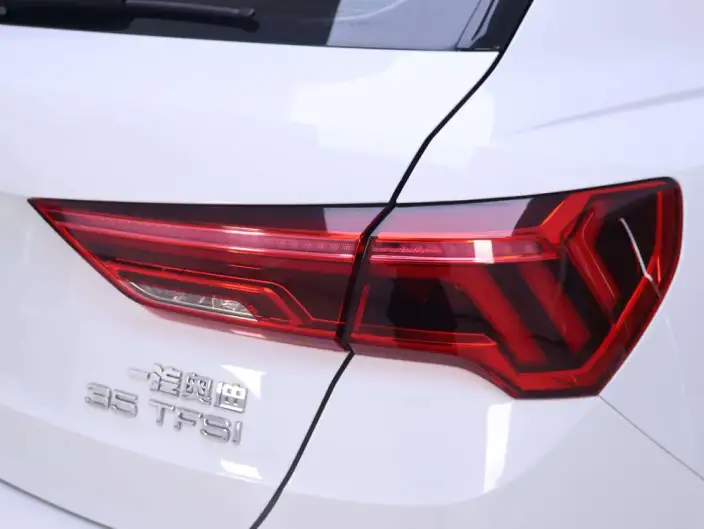 AUDI Q3 2022 Model 35 TFSI Enterprising Dynamic Model – фото 8