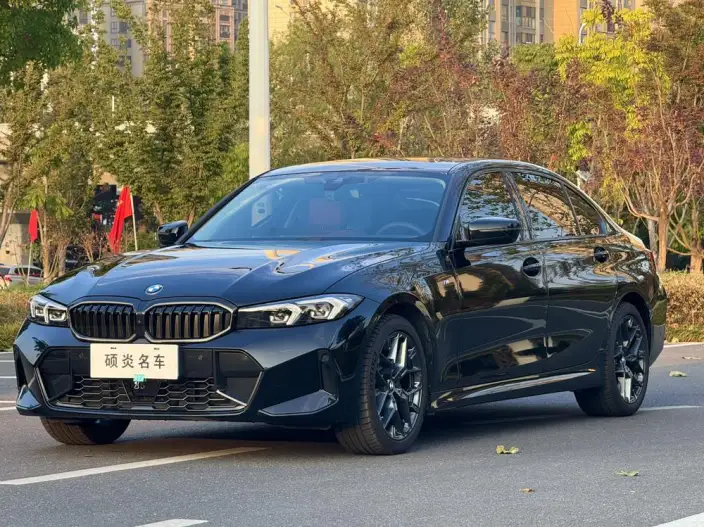 BMW 3 Series 2026 Model 330Li M Sports Night Set – фото 1