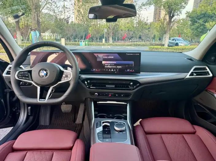 BMW 3 Series 2026 Model 330Li M Sports Night Set – фото 7