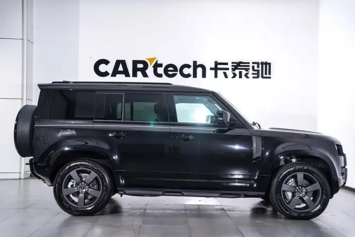 Land Rover Defender 2025 Model 110 3.0T P400 HSE X-Dynamic – фото 6