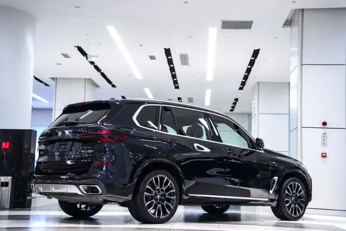 BMW X5 2023 Model xDrive40Li M Sports Set – фото 6