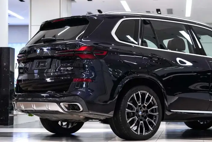 BMW X5 2023 Model xDrive40Li M Sports Set – фото 10