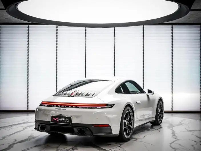 PORSCHE 911 2025 Model Carrera 3.0T