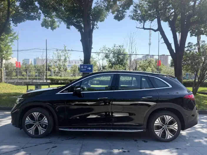 Mercedes-Benz EQE SUV 2024 Model EQE SUV 500 4MATIC Deluxe Edition – фото 4