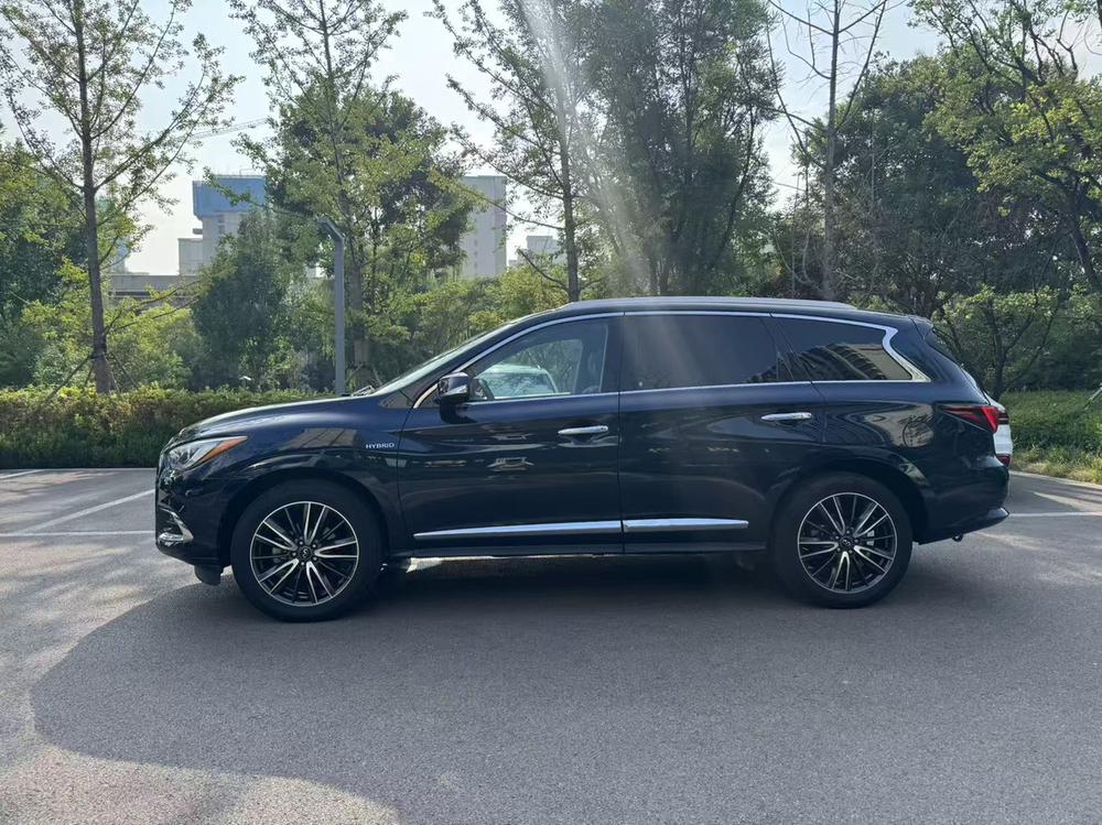 Infiniti QX60 Import 2016 2.5T Hybrid FWD Excellence – фото 3