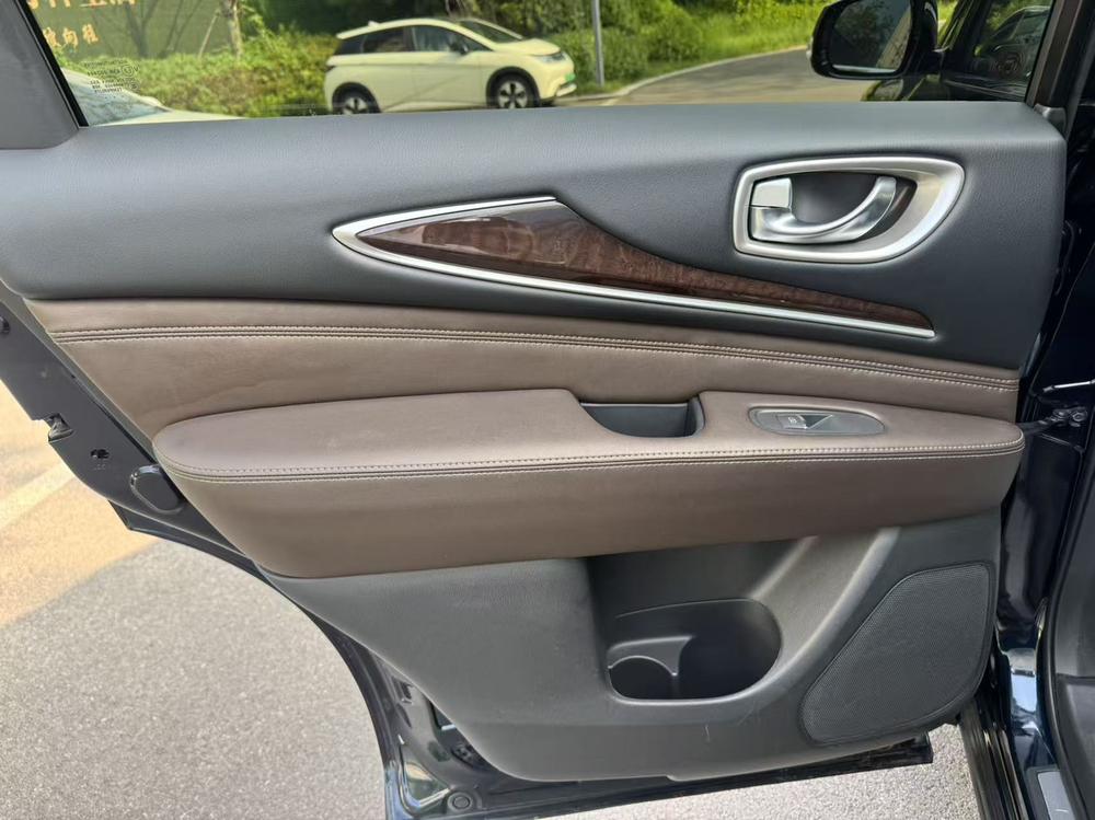 Infiniti QX60 Import 2016 2.5T Hybrid FWD Excellence – фото 7