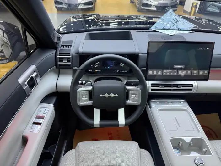 Titan 7 PHEV 2025 Model 200KM 2WD Max Edition – фото 8