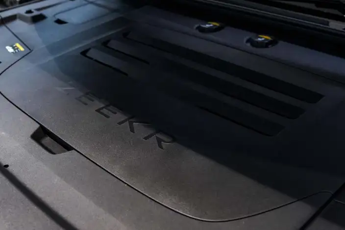 ZEEKR 9X 2025 Model Obsidian Black Edition 70kWh VI seat – фото 7