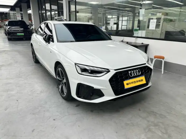 Audi A4 L 2023 Model 40 TFSI Fashion Dynamic Model – фото 3
