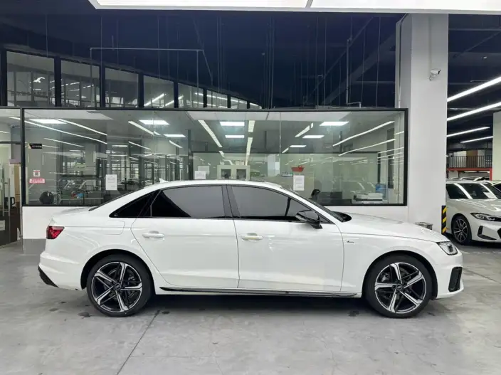 Audi A4 L 2023 Model 40 TFSI Fashion Dynamic Model – фото 6