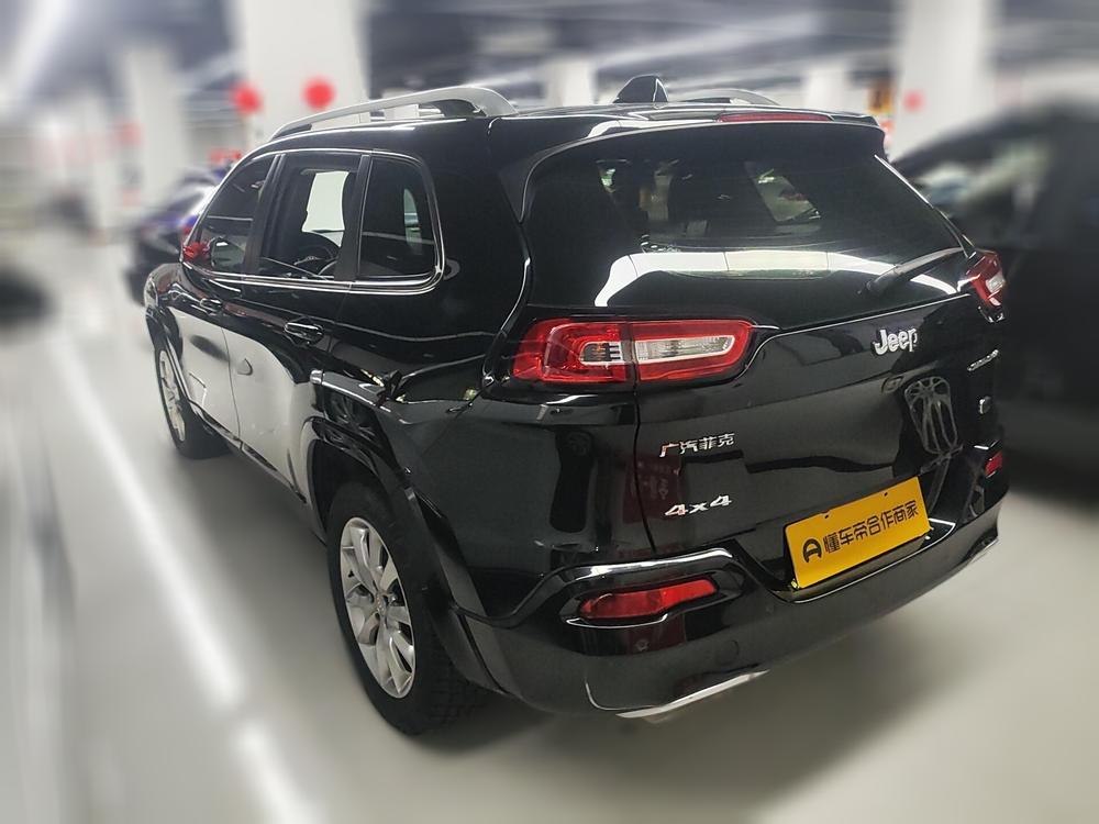 Jeep Cherokee 2017 модификация 2.4L Professional edition – фото 4