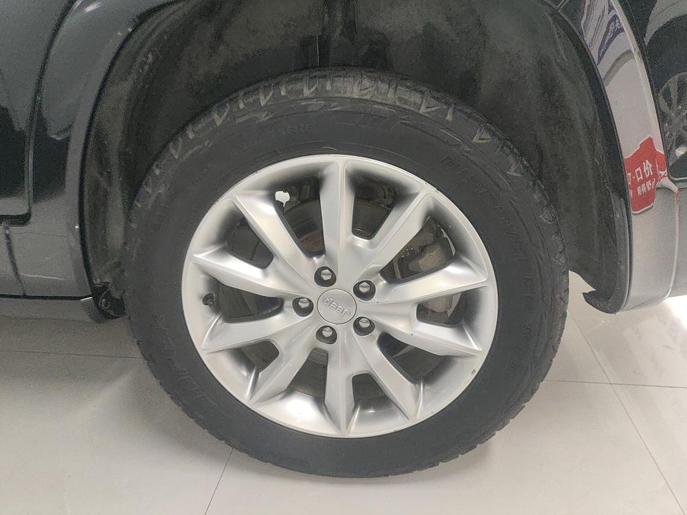 Jeep Cherokee 2017 модификация 2.4L Professional edition – фото 7