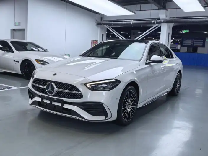 Mercedes-Benz C-Class 2023 Model Facelift II C 260 L Sports Edition – фото 1