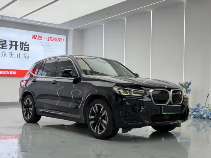 BMW iX3 2022 Model Facelift Leading Model