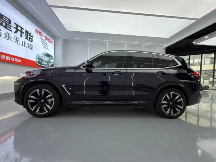 BMW iX3 2022 Model Facelift Leading Model