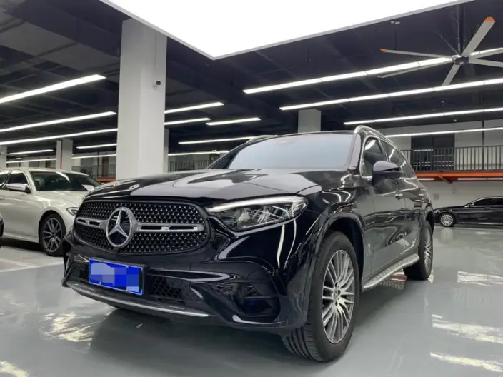 Mercedes-Benz GLC 2023 Model Facelift GLC 300 L 4MATIC Dynamic Model 7 seat – фото 1