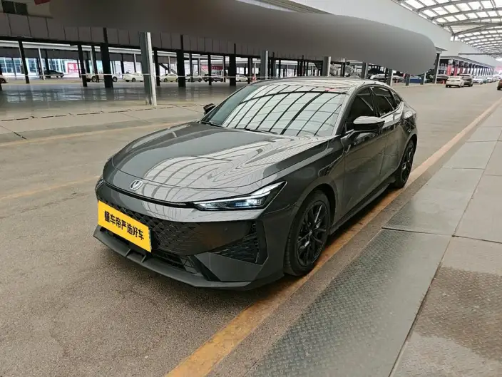 Changan UNI-V 2024 Model 1.5T Noble Model
