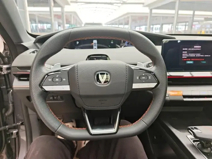 Changan UNI-V 2024 Model 1.5T Noble Model – фото 8