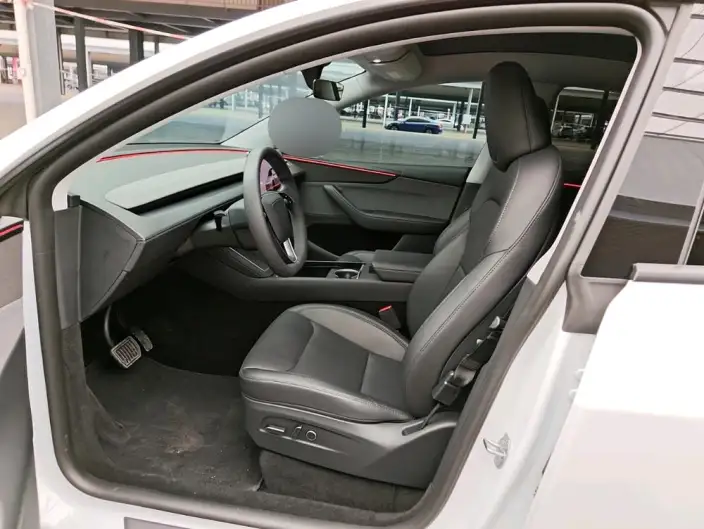 Model Y 2025 Model Rear-wheel drive version – фото 9
