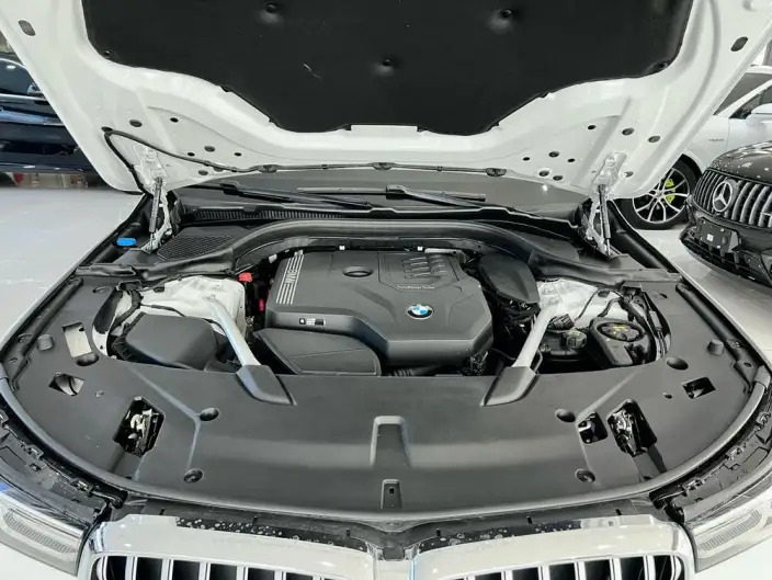 BMW 6 Series GT 2022 Model 630i M Sports Set – фото 5