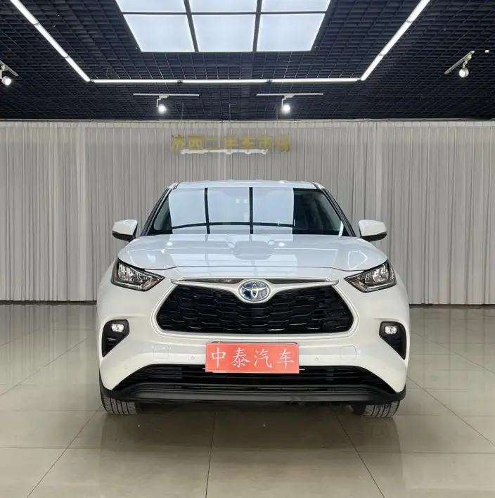 Toyota Highlander 2023 Model Hybrid 2.5L 2WD Elite Edition 7 seat – фото 2