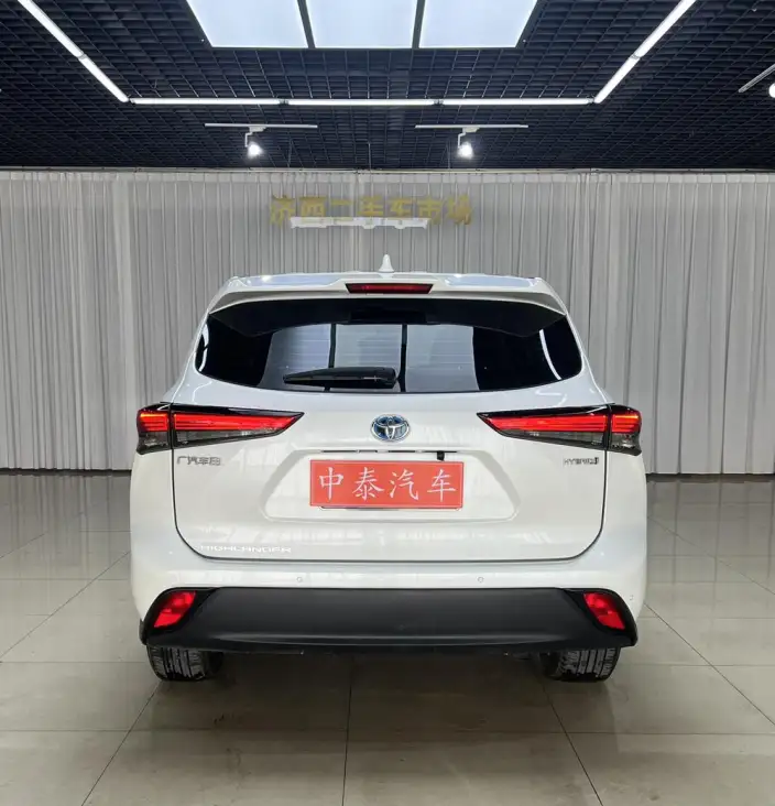 Toyota Highlander 2023 Model Hybrid 2.5L 2WD Elite Edition 7 seat – фото 5