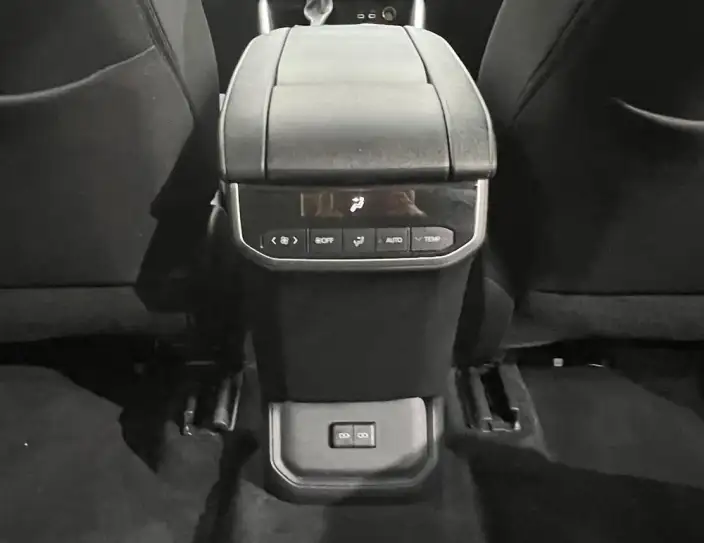 Toyota Highlander 2023 Model Hybrid 2.5L 2WD Elite Edition 7 seat – фото 10