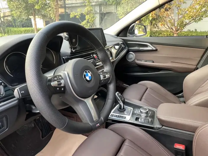 BMW 1 Series 2023 Model 125i M Sports Night Edition – фото 9