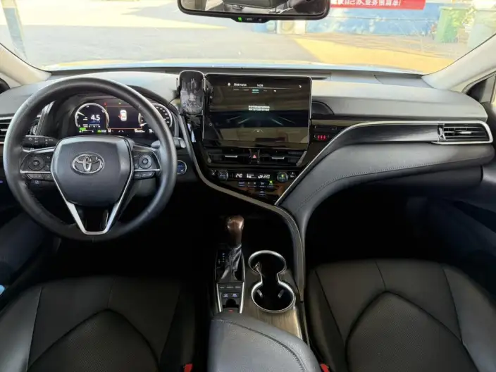 Toyota Camry 2021 Model Hybrid 2.5HG Deluxe Edition – фото 8