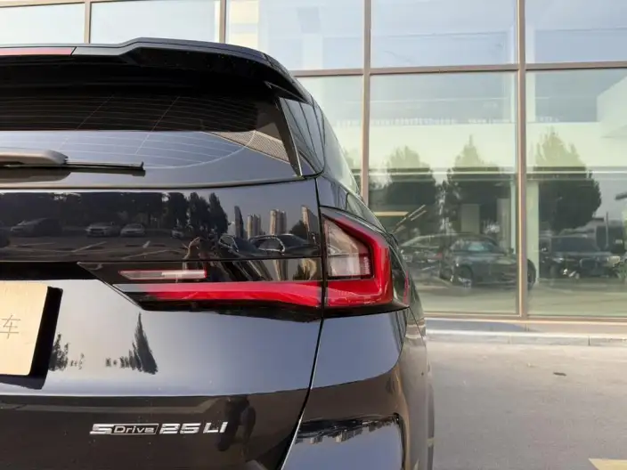 BMW X1 2026 Model sDrive25Li X Design Set – фото 9
