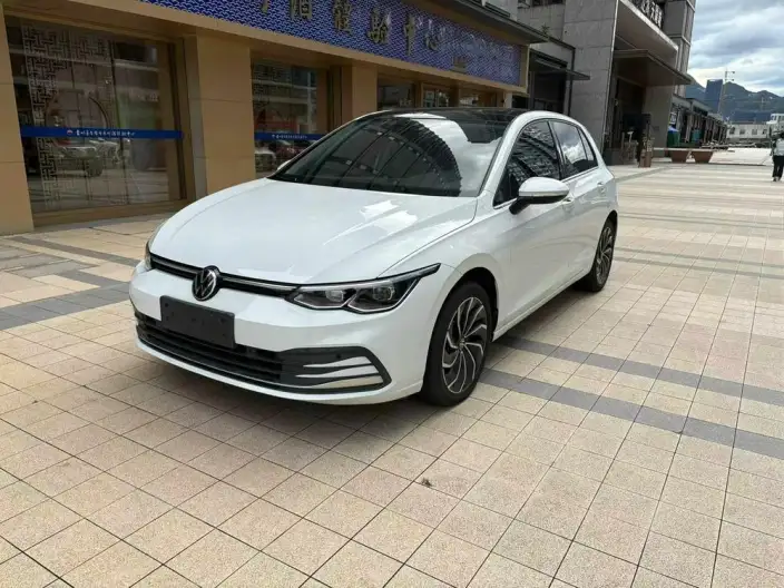 Volkswagen Golf 2021 Model 280TSI DSG 30th Anniversary Memorial Edition – фото 1