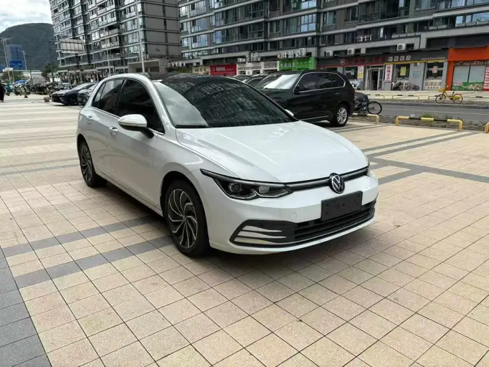 Volkswagen Golf 2021 Model 280TSI DSG 30th Anniversary Memorial Edition – фото 3